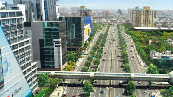 What makes living in Gurgaon the best option?